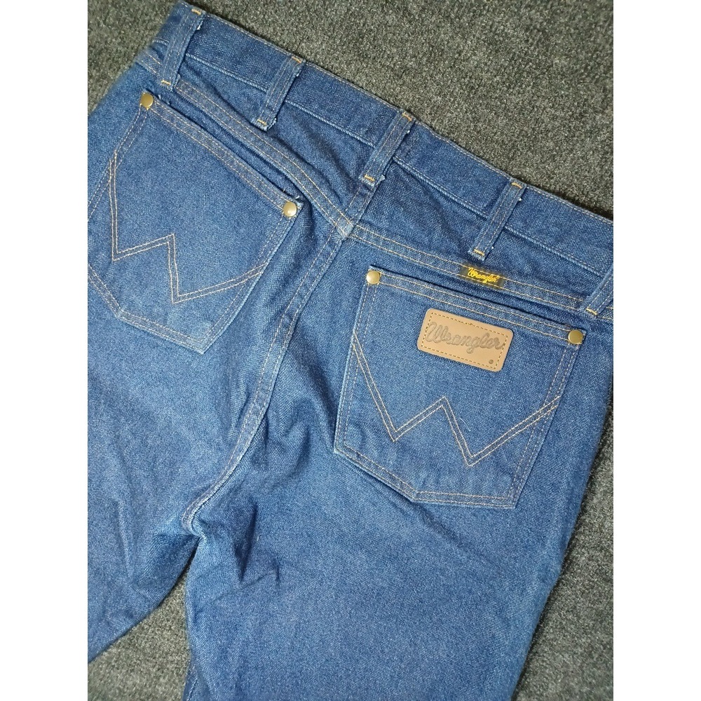 Wrangler 1047MWZPW Regular Fit Cowboy Cut Mens 32x32 Blue Jeans Denim